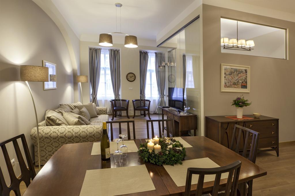 Igor And David Apartments Прага Екстер'єр фото